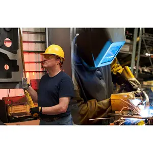 Head, Eye, & Face Protection: PPE Employee Essentials - Online Training Course - English Main Image