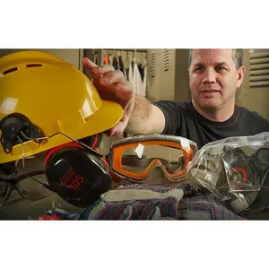 Personal Protective Equipment: Employee Essentials - Streaming Video Training Program - English Main Image