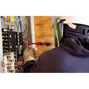 Construction Safety Basics: Work Environment - Streaming Video Training Program - English Main Image